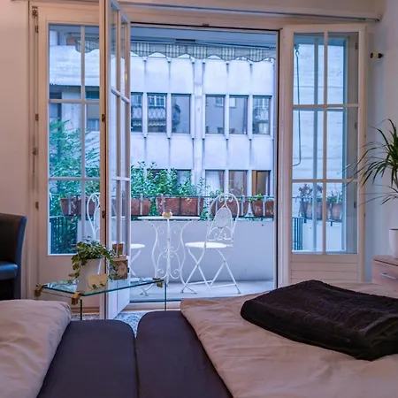 Relaxing Balcony 10min To Main Station In Old Town شقة *